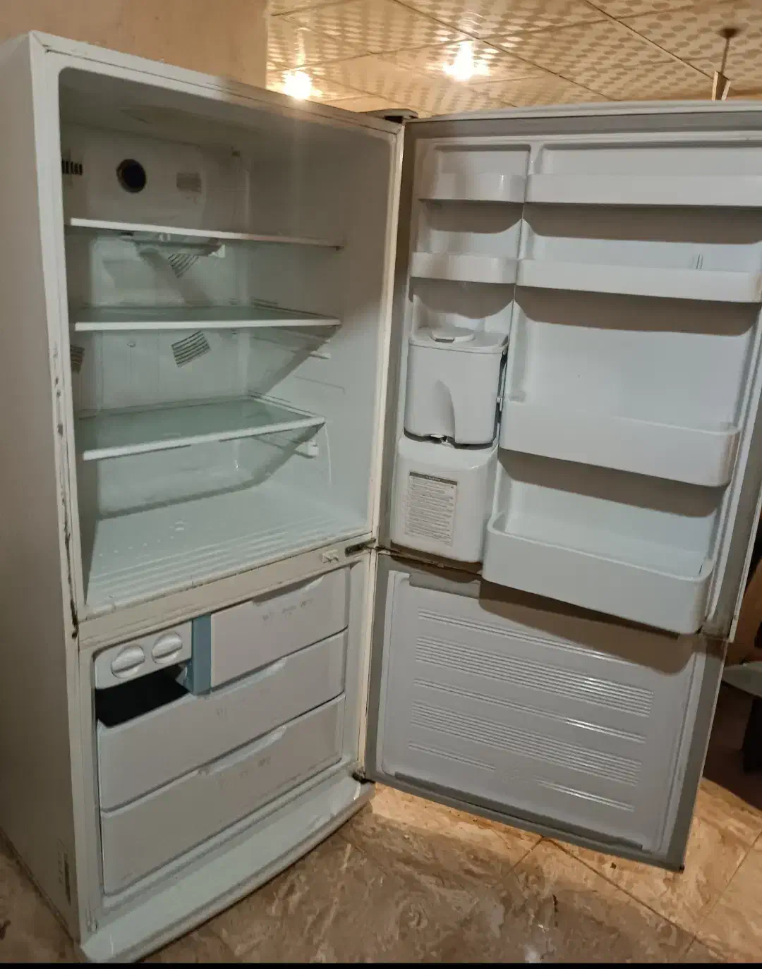 یخچال سامسونگ اورجینال بزرگ و جا دار. بندرلنگه|یخچال و فریزر|بندرلنگه, |دیوار