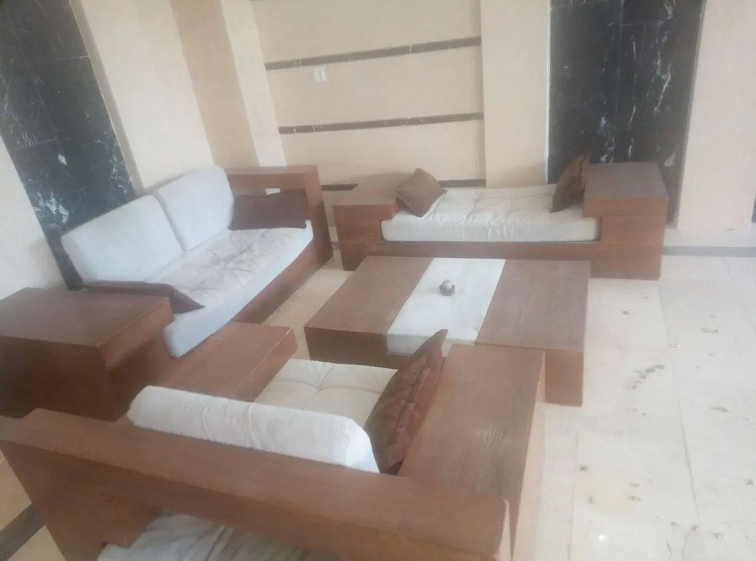 مبلمان به همراه میز وسط|مبلمان خانگی و میز عسلی|شاهرود, |دیوار