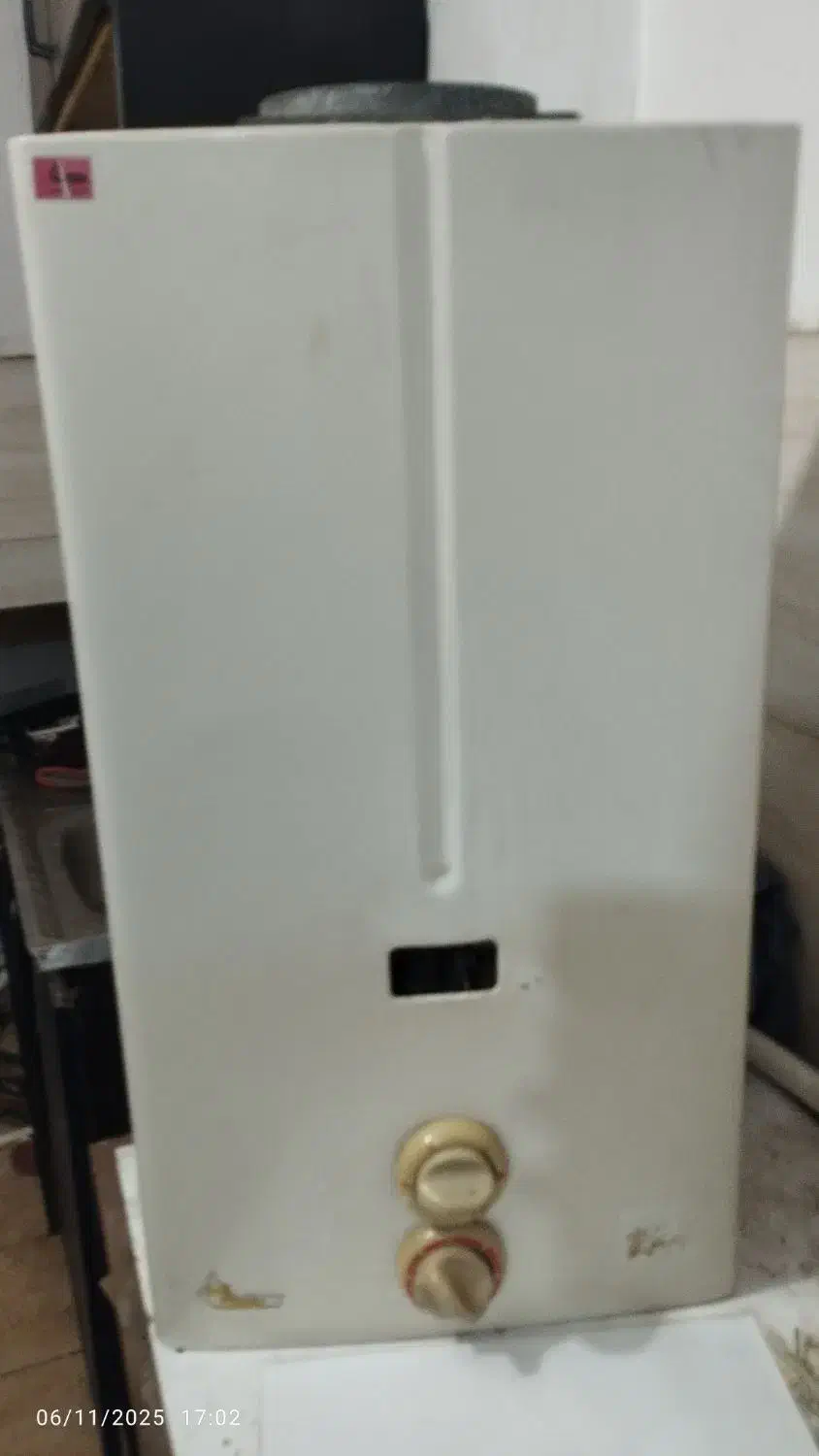 آبگرمکنb15سالم|آبگرمکن، پکیج، شوفاژ|رشت, باهنر|دیوار