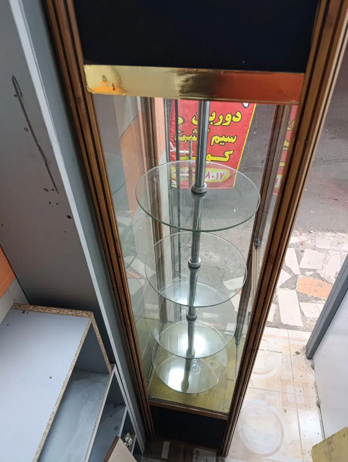 ویترین برقی گردان|بوفه، ویترین، کنسول|رشت, حمیدیان|دیوار