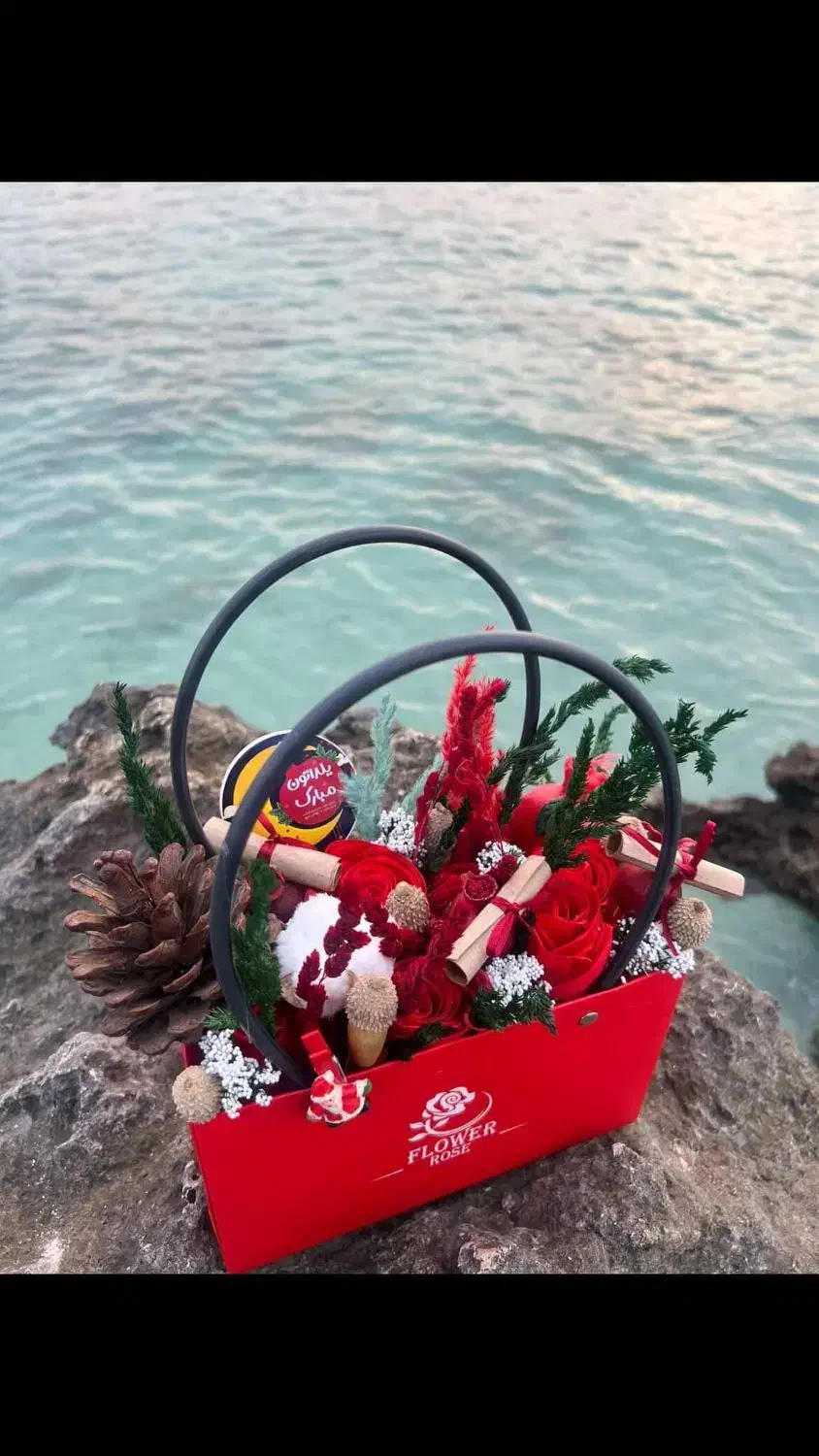 گل یلدا|گل مصنوعی|کیش, |دیوار