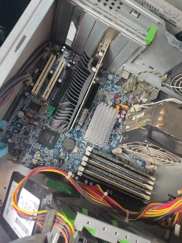 کیس z400|رایانه رومیزی|اصفهان, بهارستان|دیوار