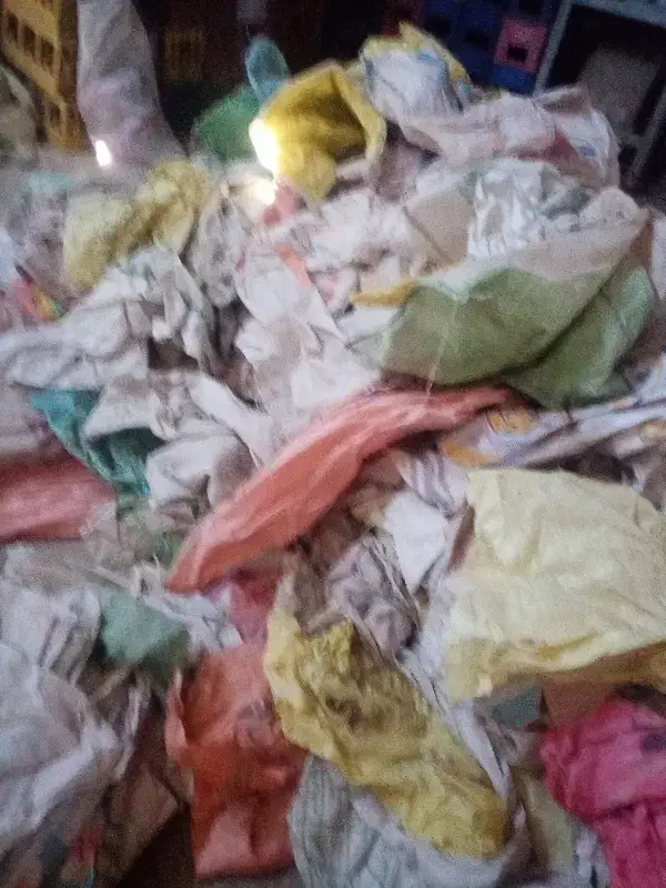 کیسه خالی|ظروف نگهدارنده، پلاستیکی، یک‌بارمصرف|نیشابور, شهرک رضوی|دیوار