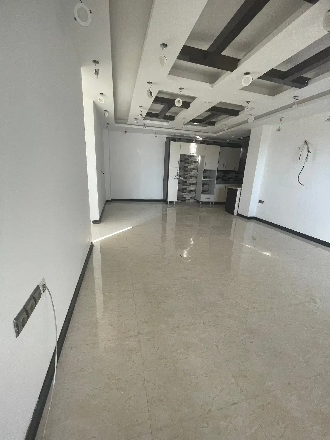 اپارتمان۱۰۰ متری دوخواب|اجارهٔ آپارتمان|اهواز, نادری|دیوار