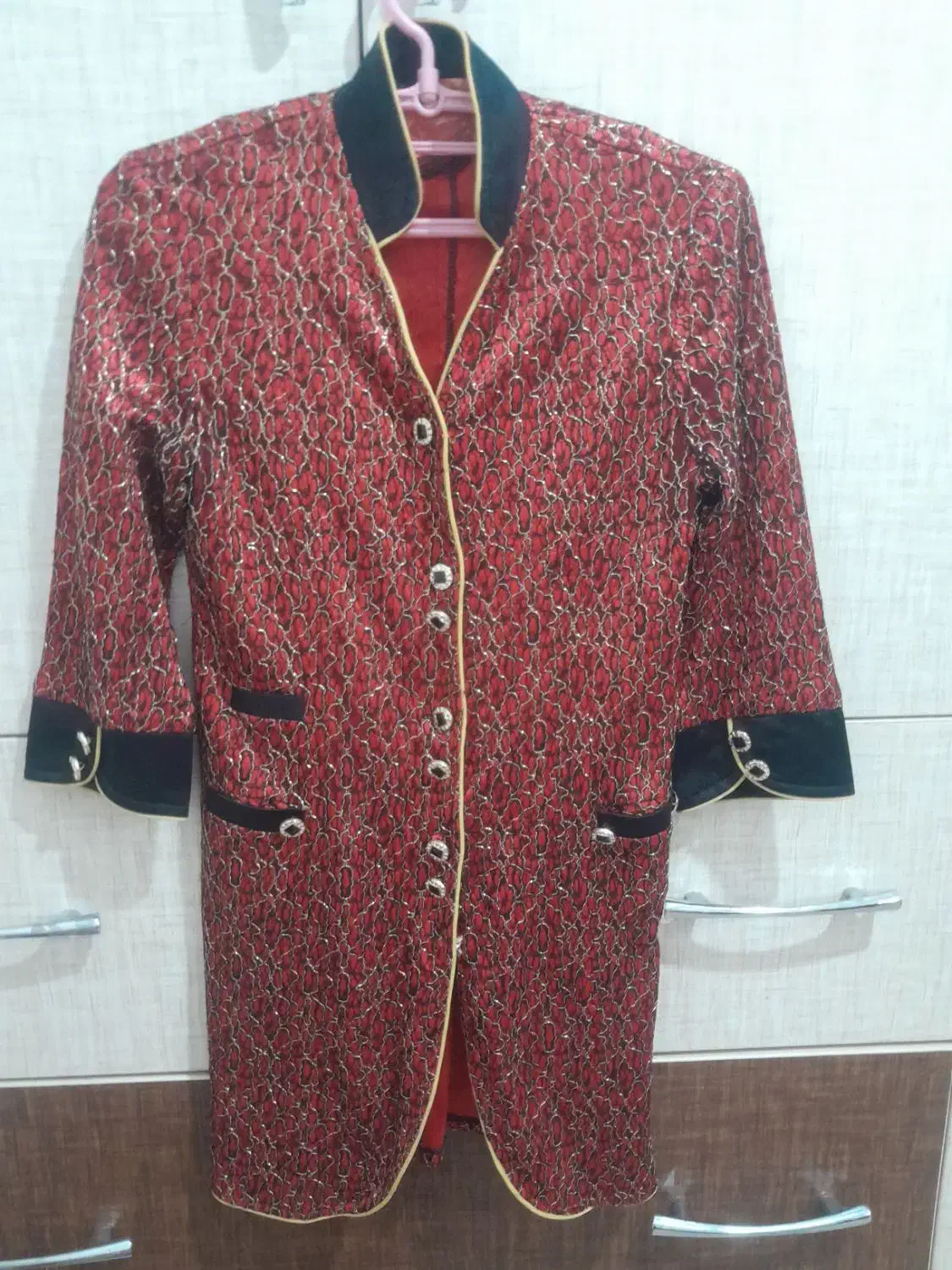 پیراهن|لباس|آران و بیدگل, |دیوار