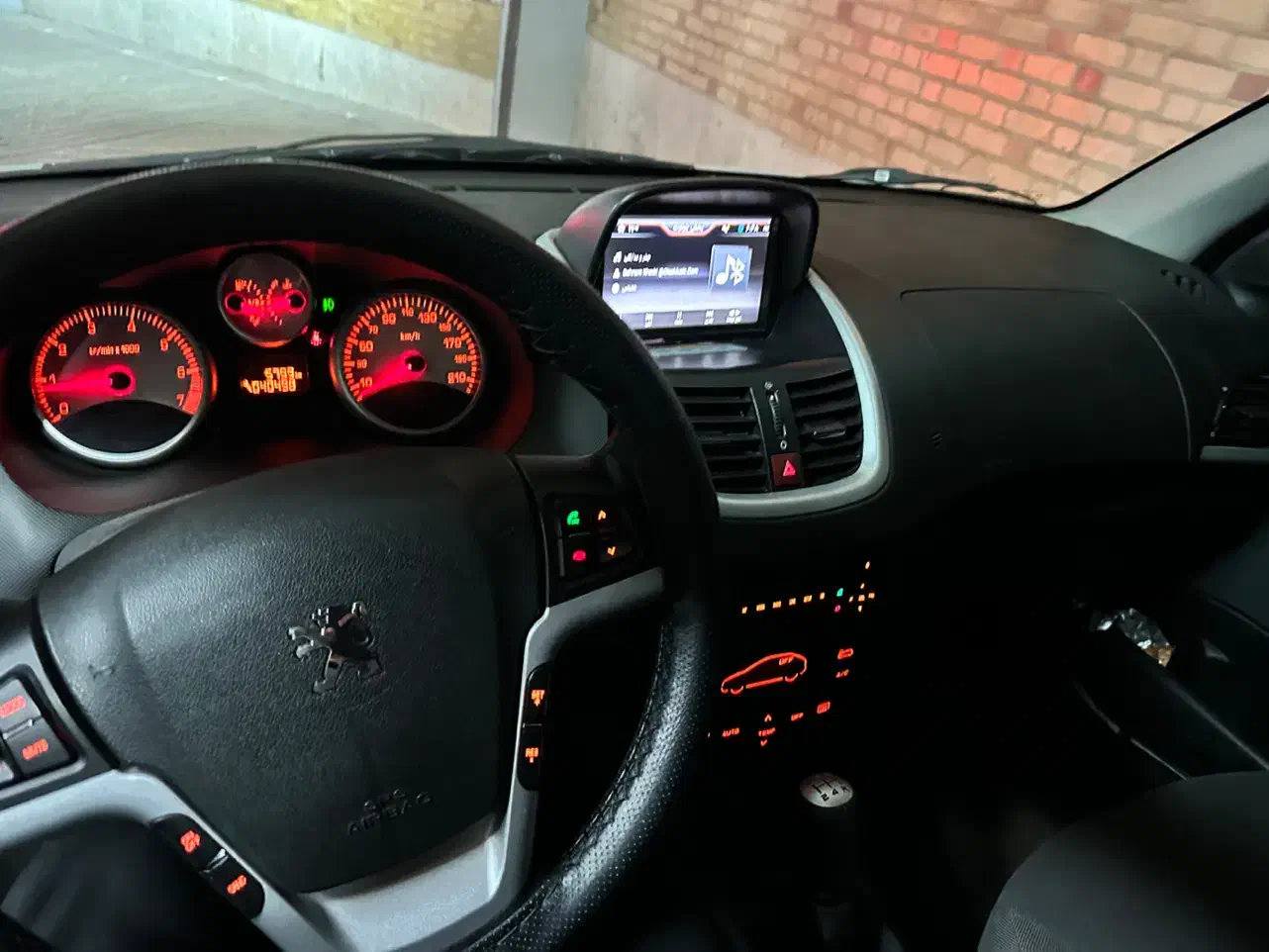 207 t3 مدل 1402|خودرو سواری و وانت|شیراز, عفیفآباد|دیوار