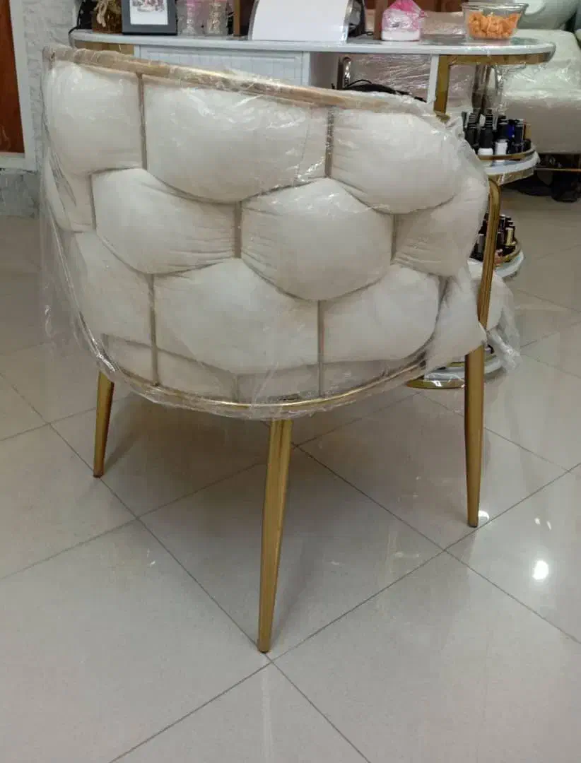 صندلی|آرایشگاه و سالن‌های زیبایی|کرمان, |دیوار