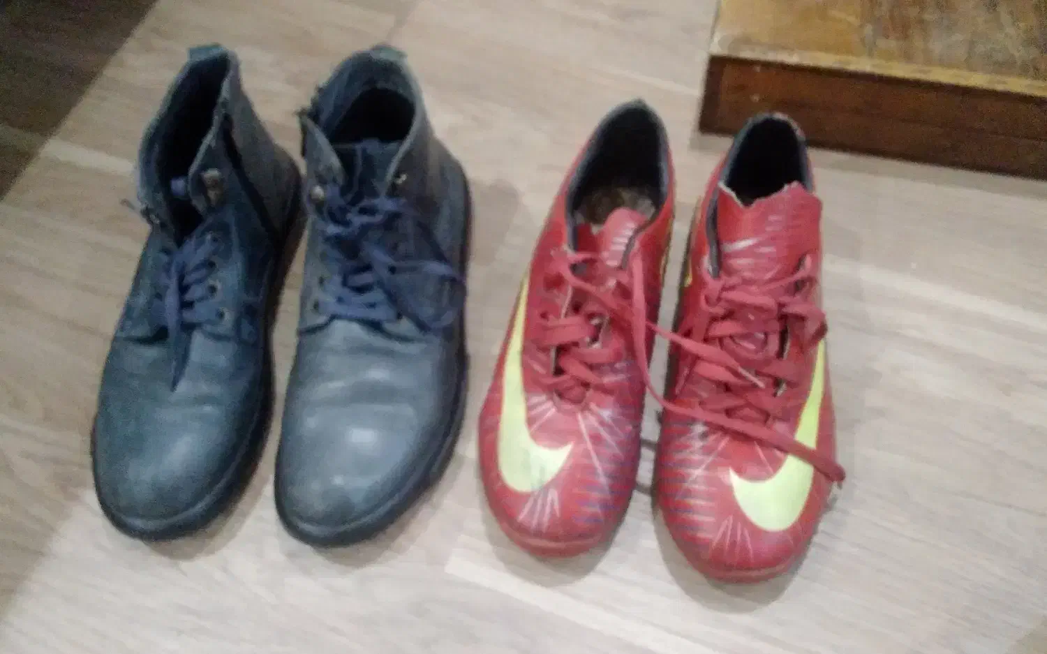 بوت چرم و کفش فوتبال|کیف، کفش، کمربند|ارشق, |دیوار