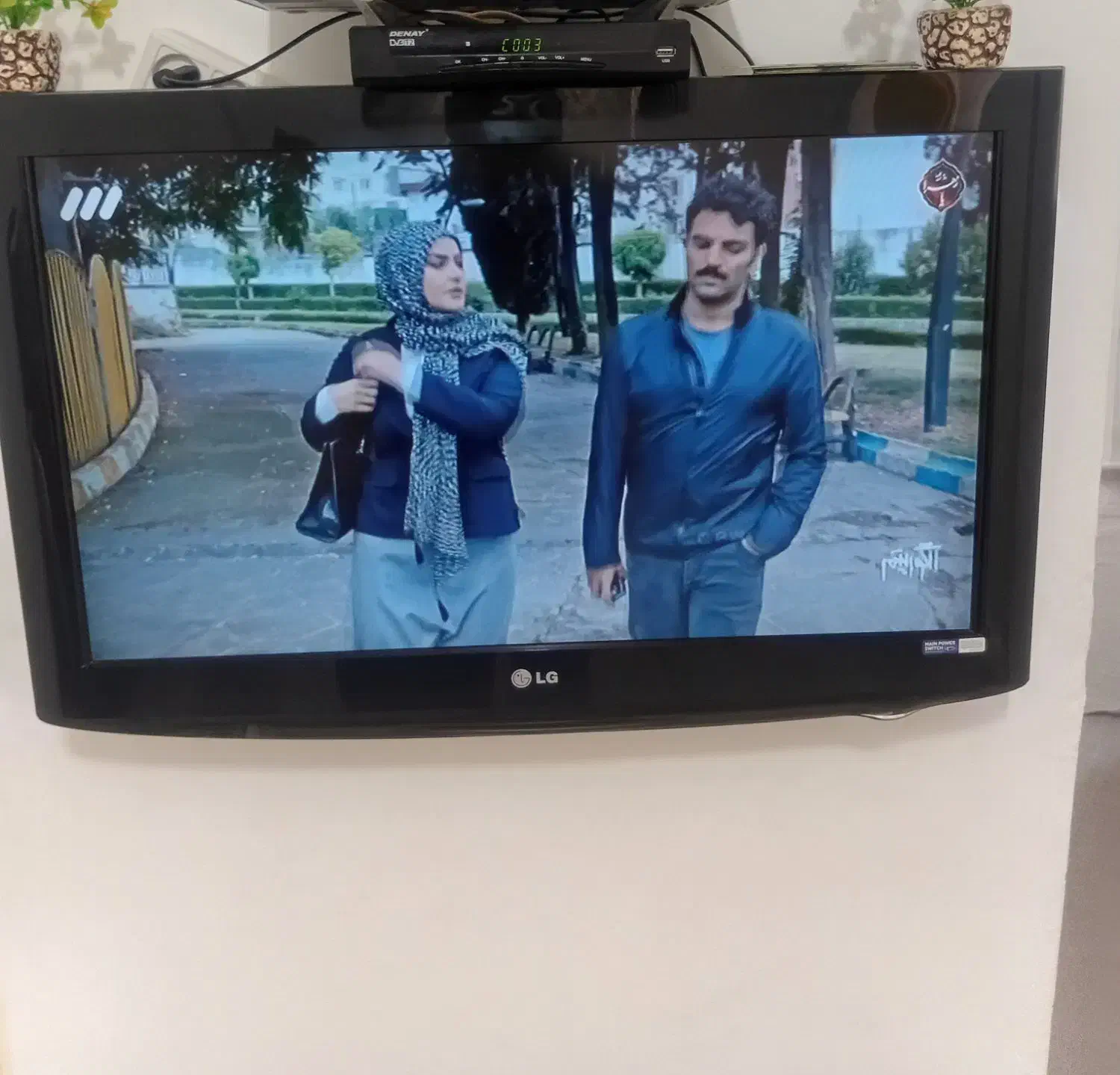 تلویزیون ۳۲ ال جی|تلویزیون و پروژکتور|اشتهارد, |دیوار