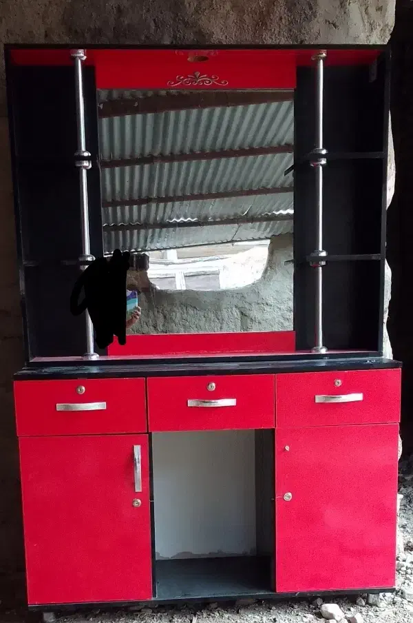 کمد ویترین مخصوص ارایشگاه و یا اتاق خواب|بوفه، ویترین، کنسول|اسفراین, |دیوار