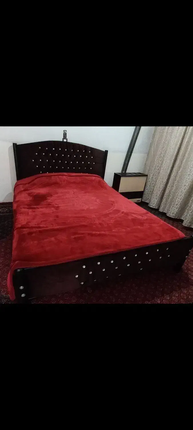 تخت خواب دو نفره|تخت و سرویس خواب|بیستون, |دیوار