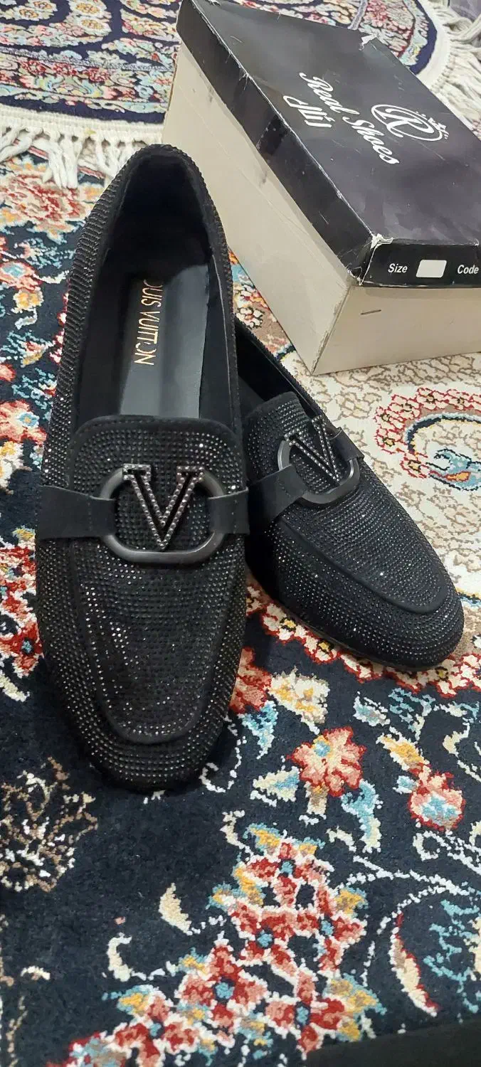 تعدادی کفش نو|کیف، کفش، کمربند|خرمآباد, |دیوار