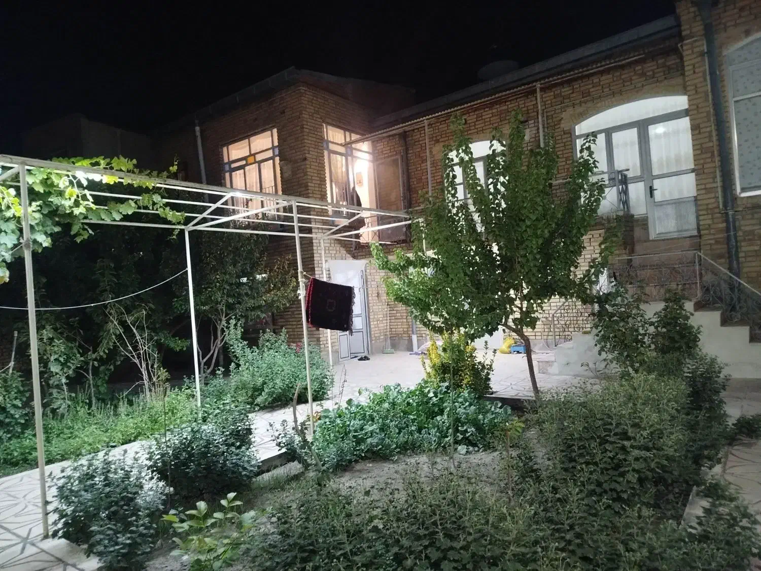 خانه باصفا و دنج قدیمی در اسکو|فروش خانه و ویلا|اسکو, |دیوار