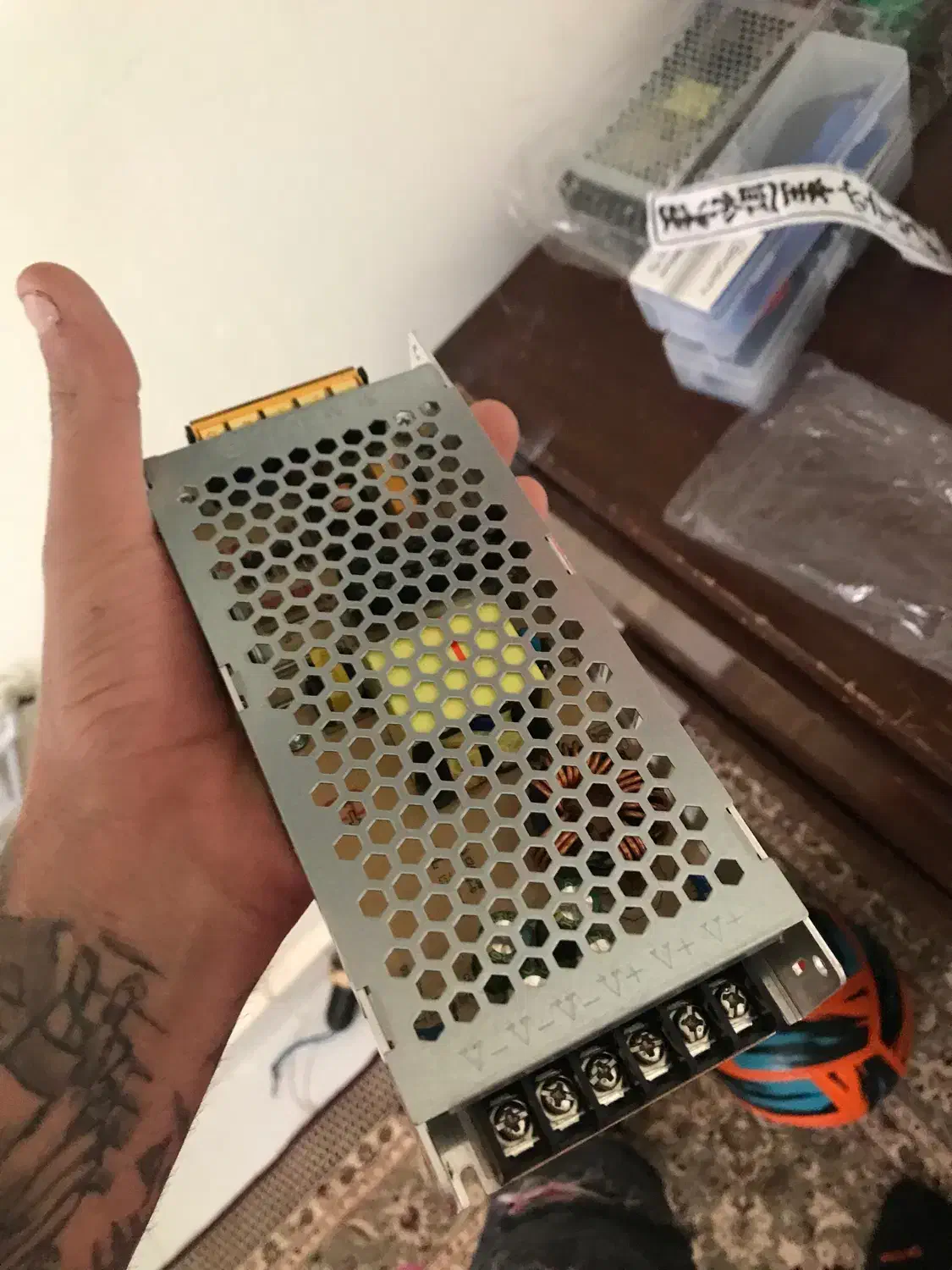 ترانس ۴۰امپر ۵والت|ابزارآلات|رباط‌کریم, رباط‌کریم|دیوار