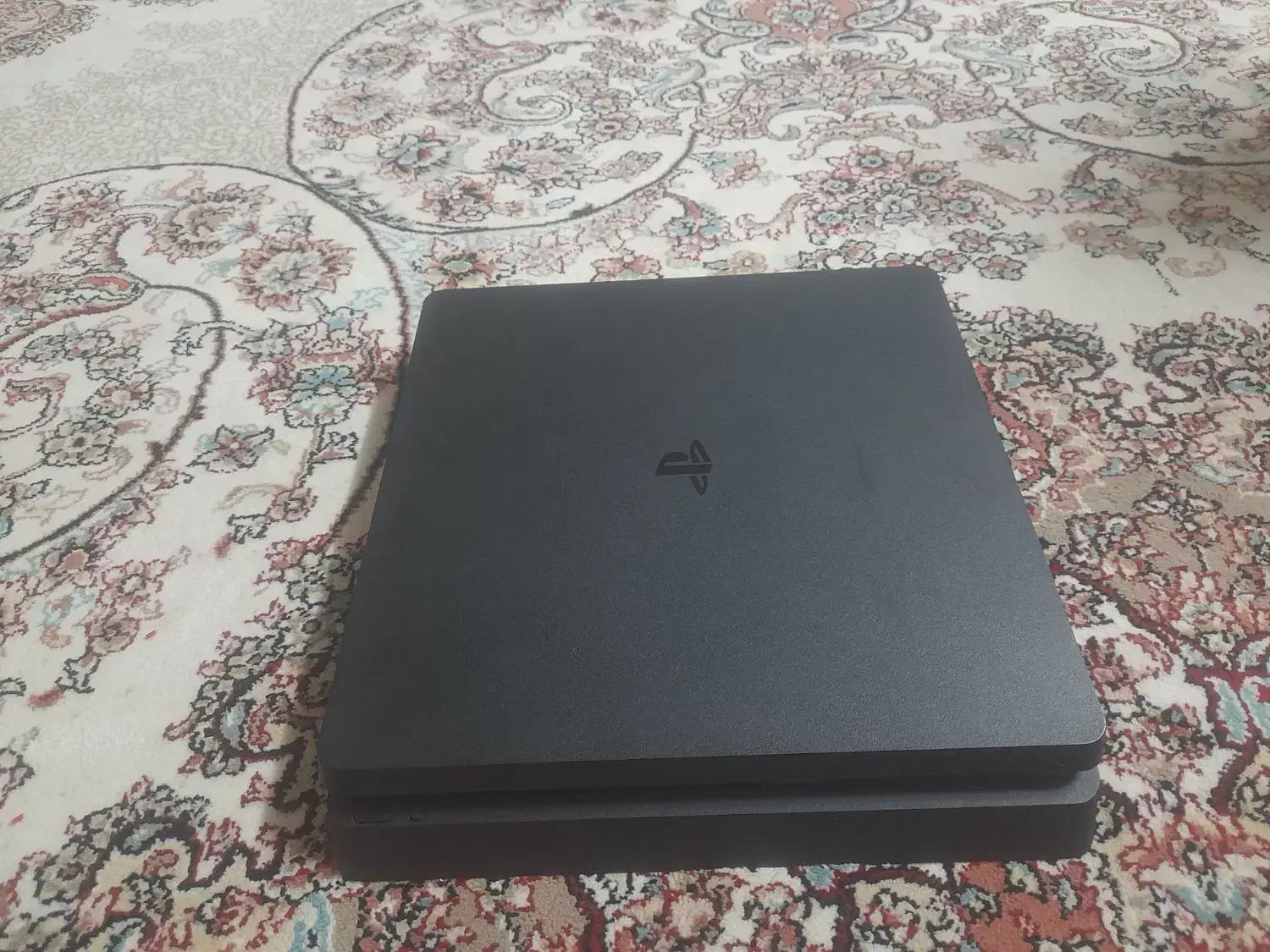ps4  اکانتی با دو دسته فول گیم|کنسول، بازی ویدئویی و آنلاین|نجف‌آباد, گلدشت|دیوار