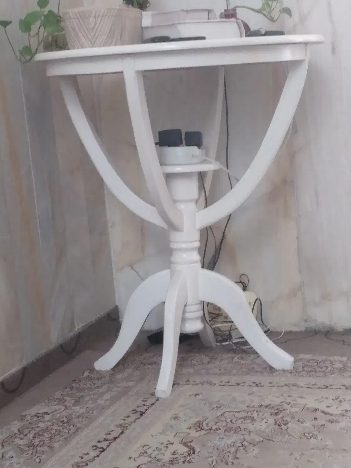 باسلام یک عدد میز خاطره به فروش میرسد|میز تلفن|میبد, |دیوار