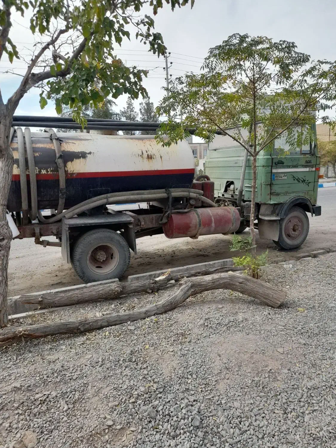 تانکر تخلیه چاه|ماشین‌آلات صنعتی|تربت‌حیدریه, کوه سنگی|دیوار