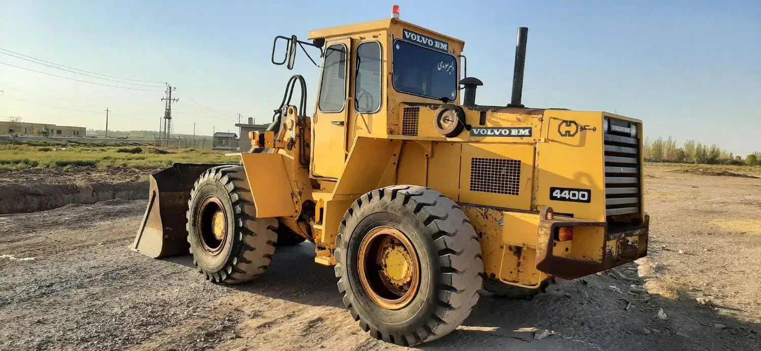 لودر ولوو۴۴۰۰|خودرو سنگین|میاندوآب, |دیوار