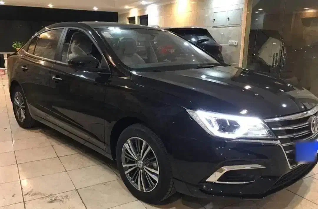 Mg5صفر خشک|خودرو سواری و وانت|اصفهان, آبشار|دیوار