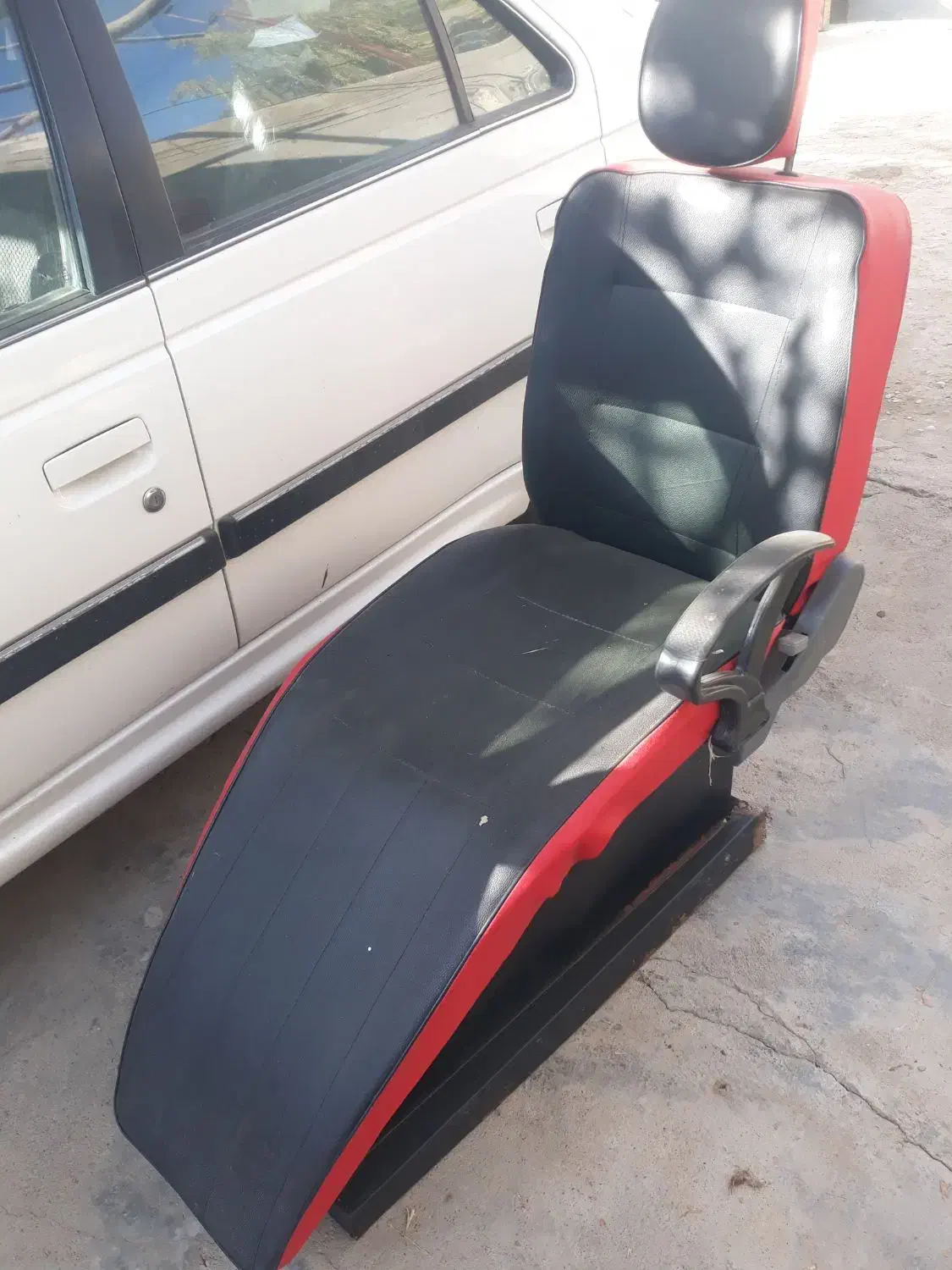 صندلی ارایشگاه|آرایشگاه و سالن‌های زیبایی|بکتاش, |دیوار