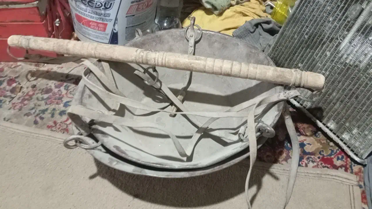 *کهنه* قپان قدیمی|کلکسیون اشیاء عتیقه|فلاورجان, |دیوار