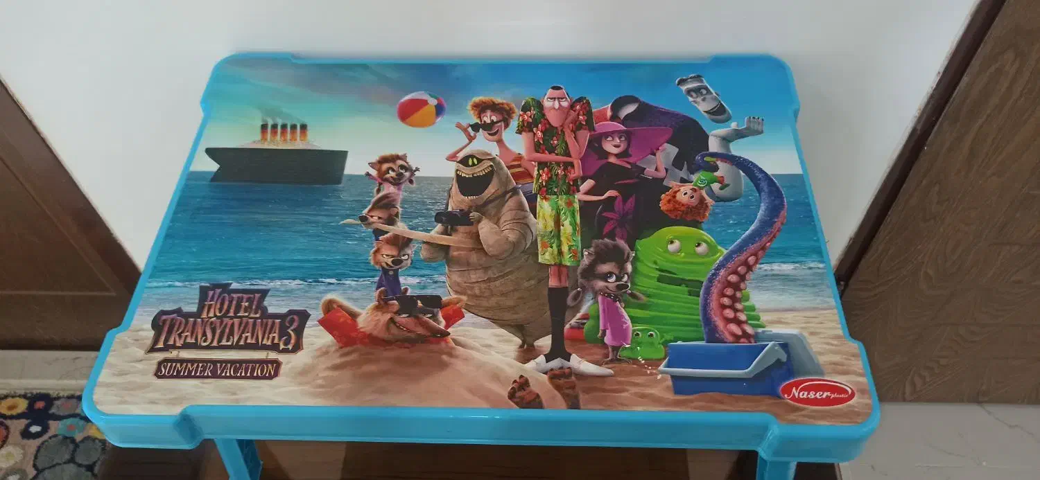 میز تحریر|اسباب و اثاث بچه|خمینی‌شهر, |دیوار