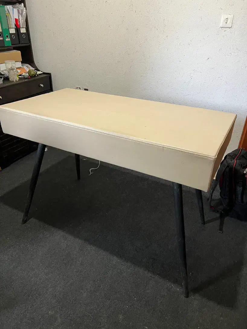 اداری|مبلمان اداری|شیراز, عفیف‌آباد|دیوار