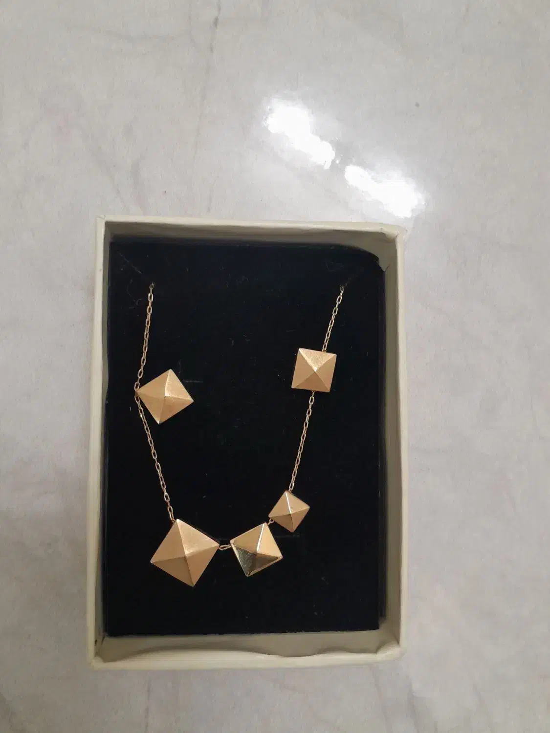 طلا|جواهرات|میبد, |دیوار