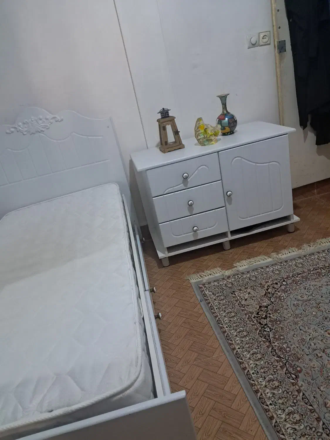 تخت نوجوان|تخت و سرویس خواب|گلستان (تهران), |دیوار