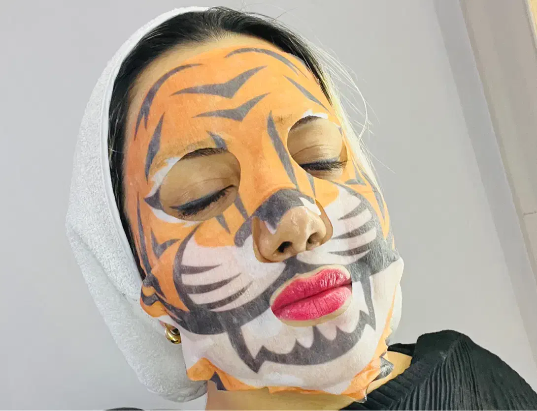 مدل پاکسازی تخصصی پوست پکیج کامل|خدمات آرایشگری و زیبایی|رشت, چله خانه|دیوار