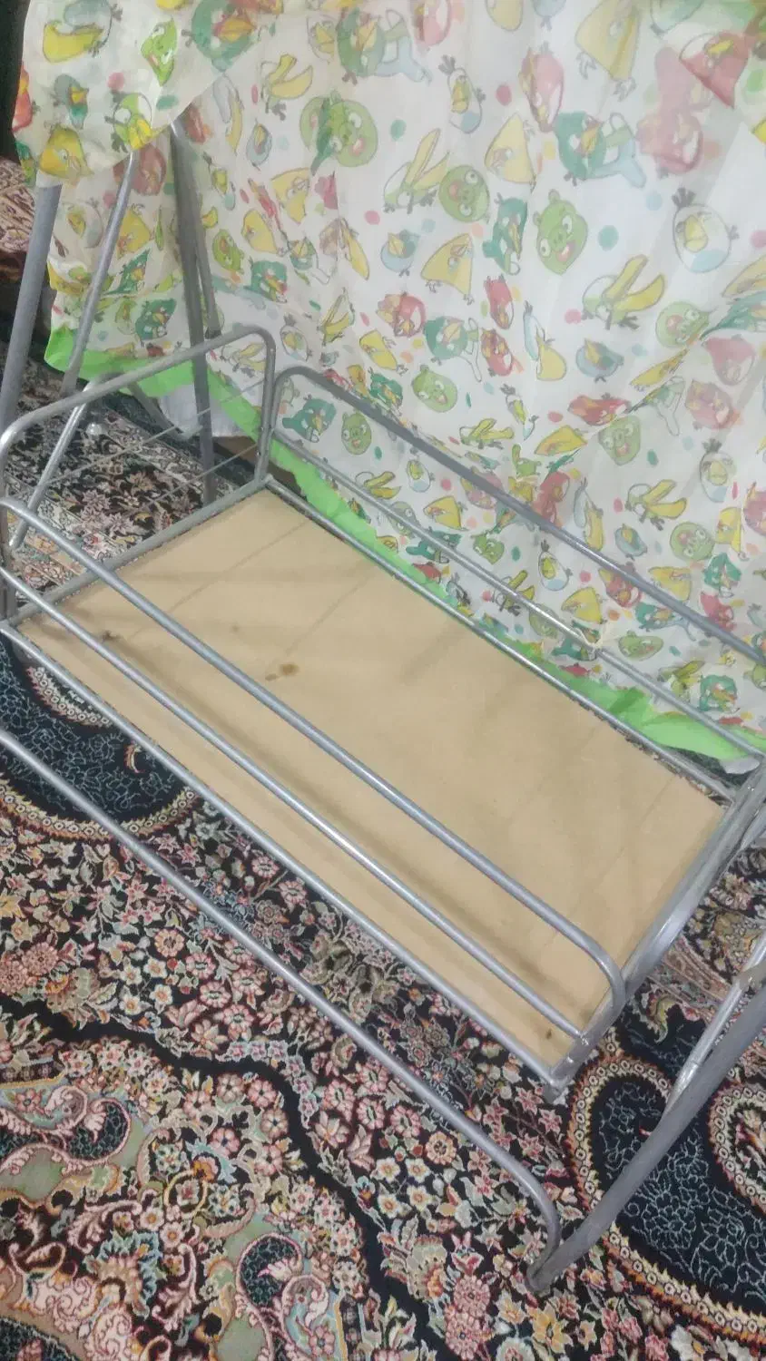 گهواره در حد نو|اسباب و اثاث بچه|تربت جام, شیخ احمد جامی|دیوار