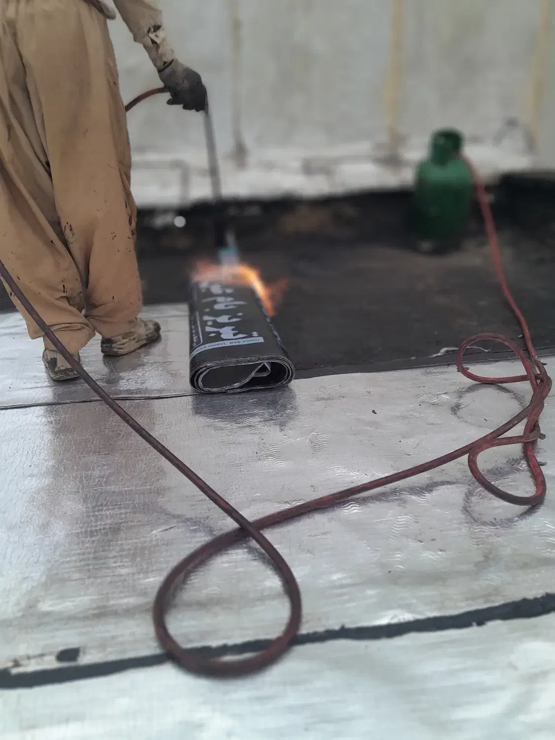 نصب و فروش ایزوگام .قیر و گونی|خدمات پیشه و مهارت|بوشهر, |دیوار