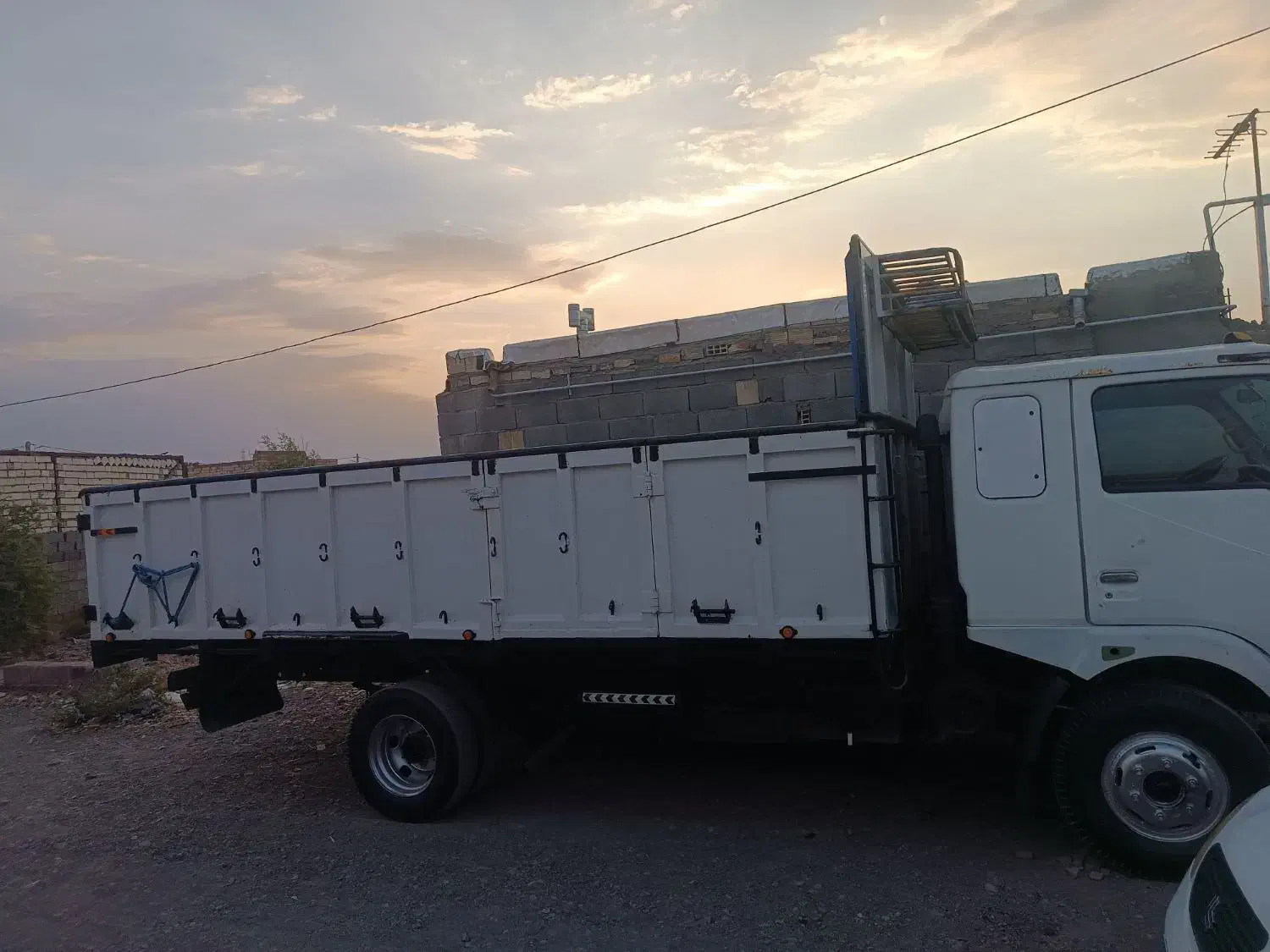 کاویان ۱۰۶مدل ۸۷|خودرو سنگین|بم, |دیوار