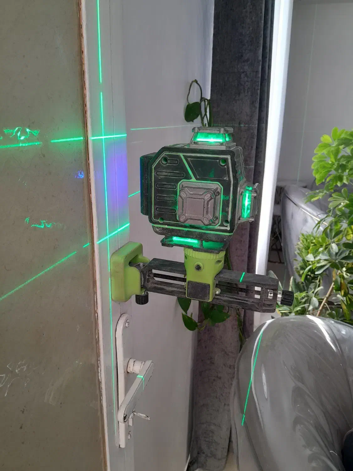 تراز لیزری و دریل شارژی|ابزارآلات|بندر ماهشهر, |دیوار