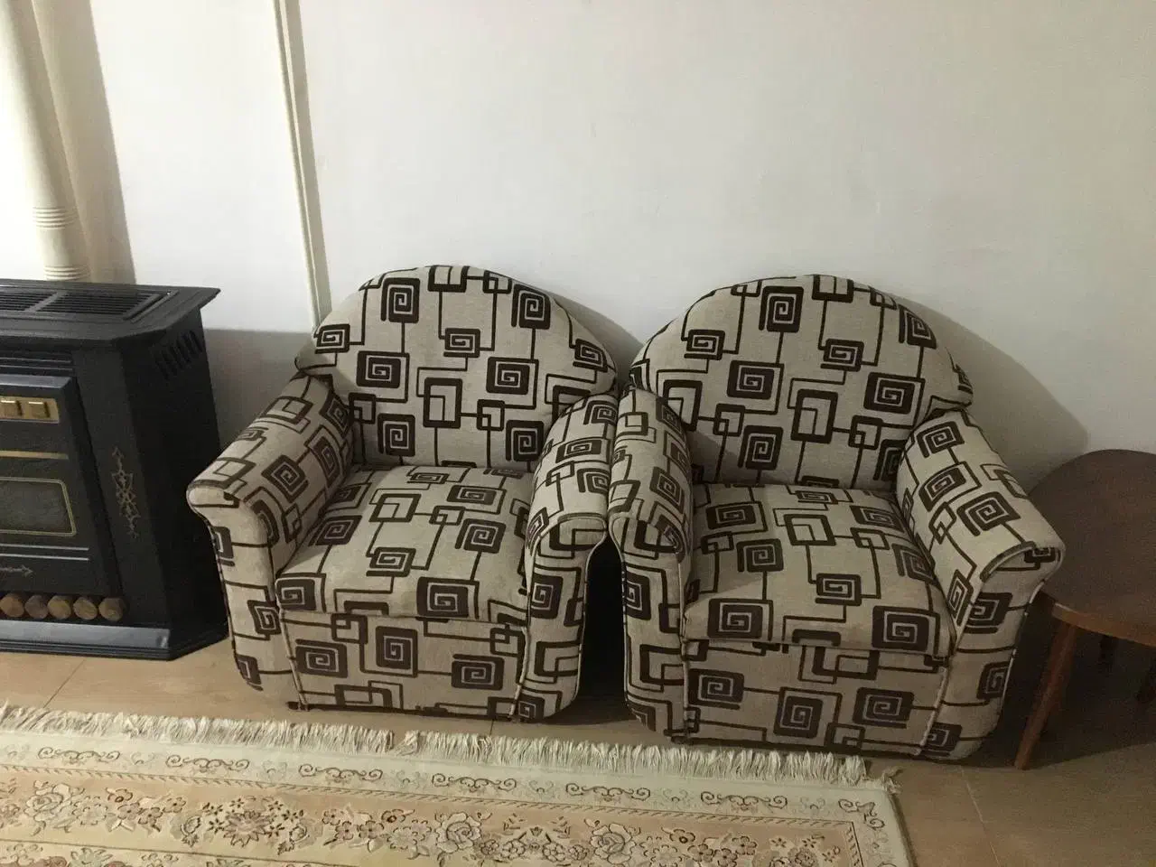 مبل ۷ نفره|مبلمان خانگی و میز عسلی|رشت, پاره بیجار|دیوار