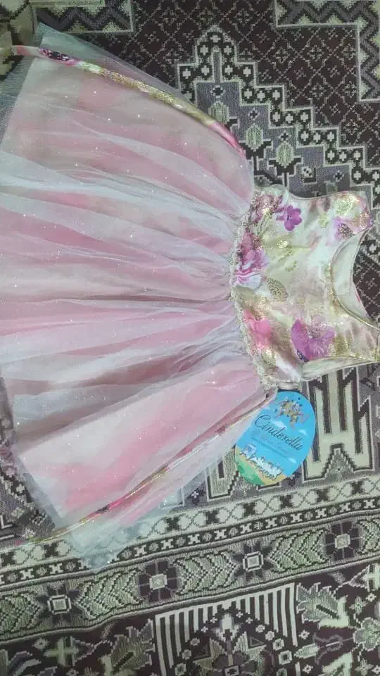 لباس و تشک|رختخواب، بالش، پتو|ایلام, |دیوار