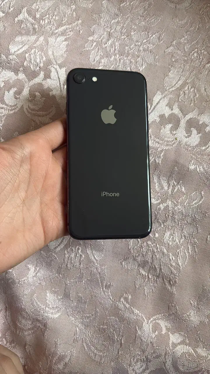 اپل iPhone 8 با حافظهٔ ۶۴ گیگابایت|موبایل|تهران, پاسداران|دیوار