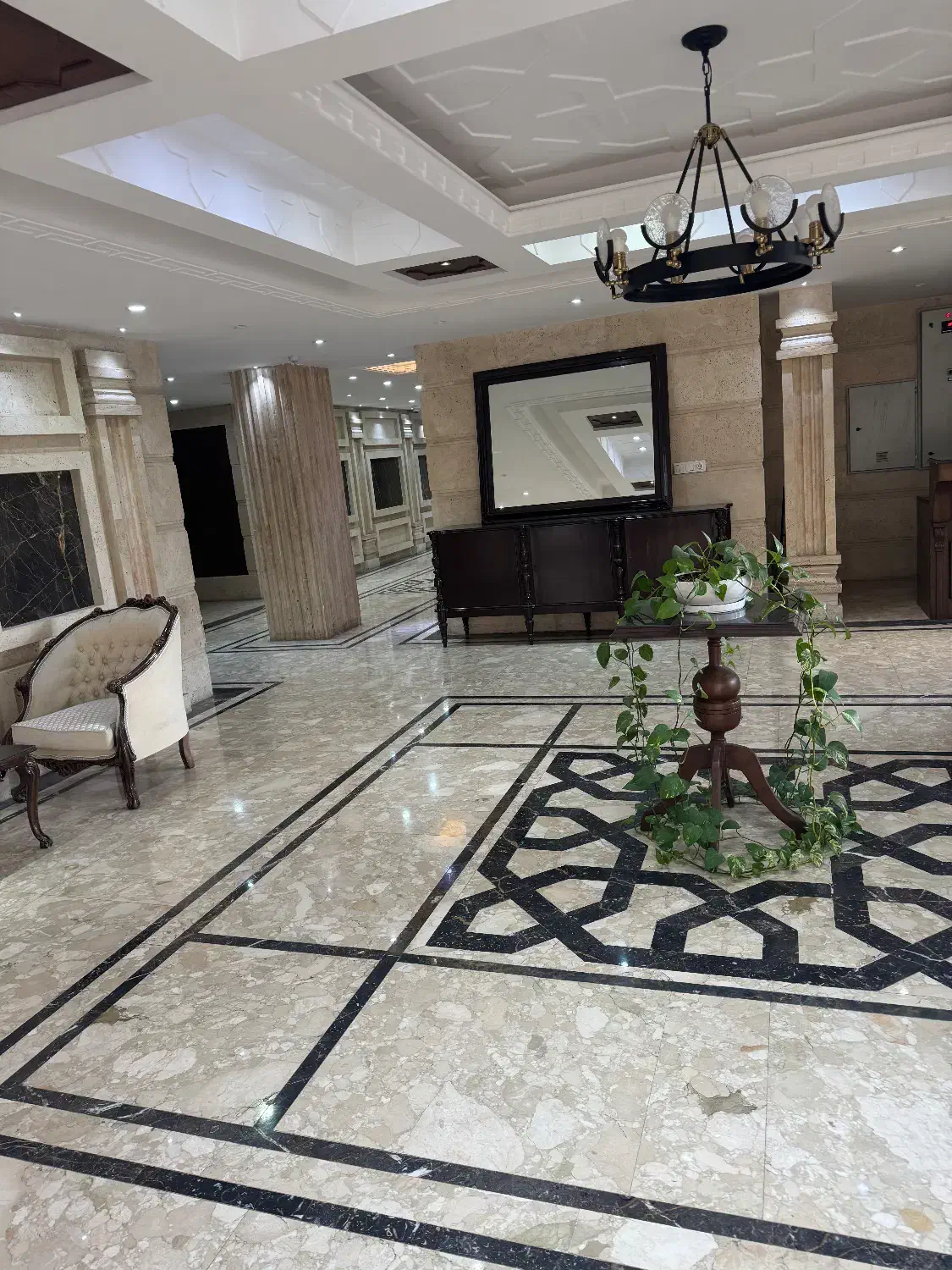 فروش اپارتمان 178 متری فوق لوکس کوچه ۵ جهاد|فروش آپارتمان|شیراز, چنچنه|دیوار