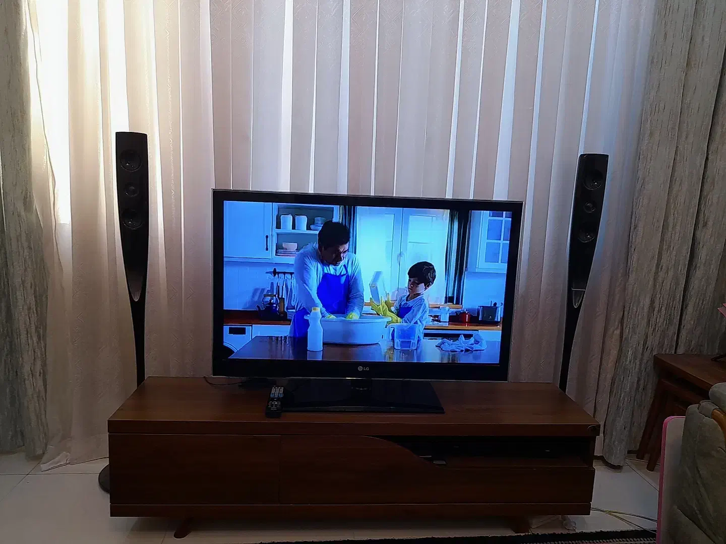 LEDتلویزیون LG|تلویزیون و پروژکتور|تهران, شهرک استقلال|دیوار