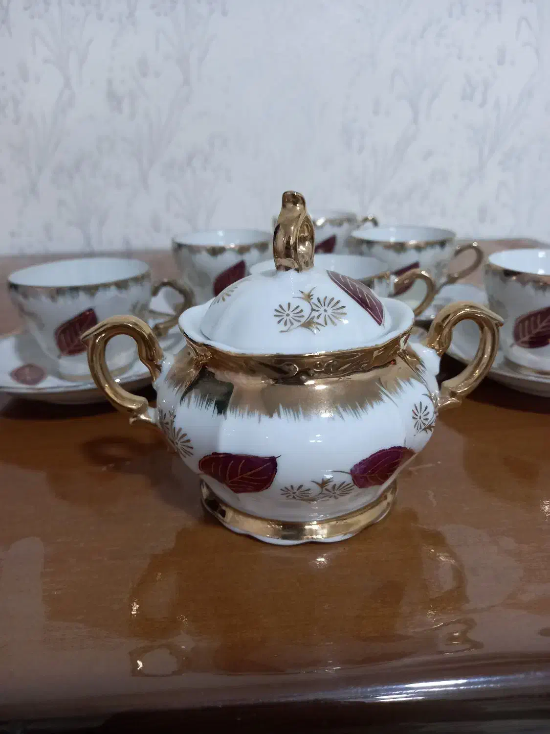 سرویس چای خوری قدیمی .ویترینی|ظروف سرو و پذیرایی|اصفهان, محمودیه|دیوار