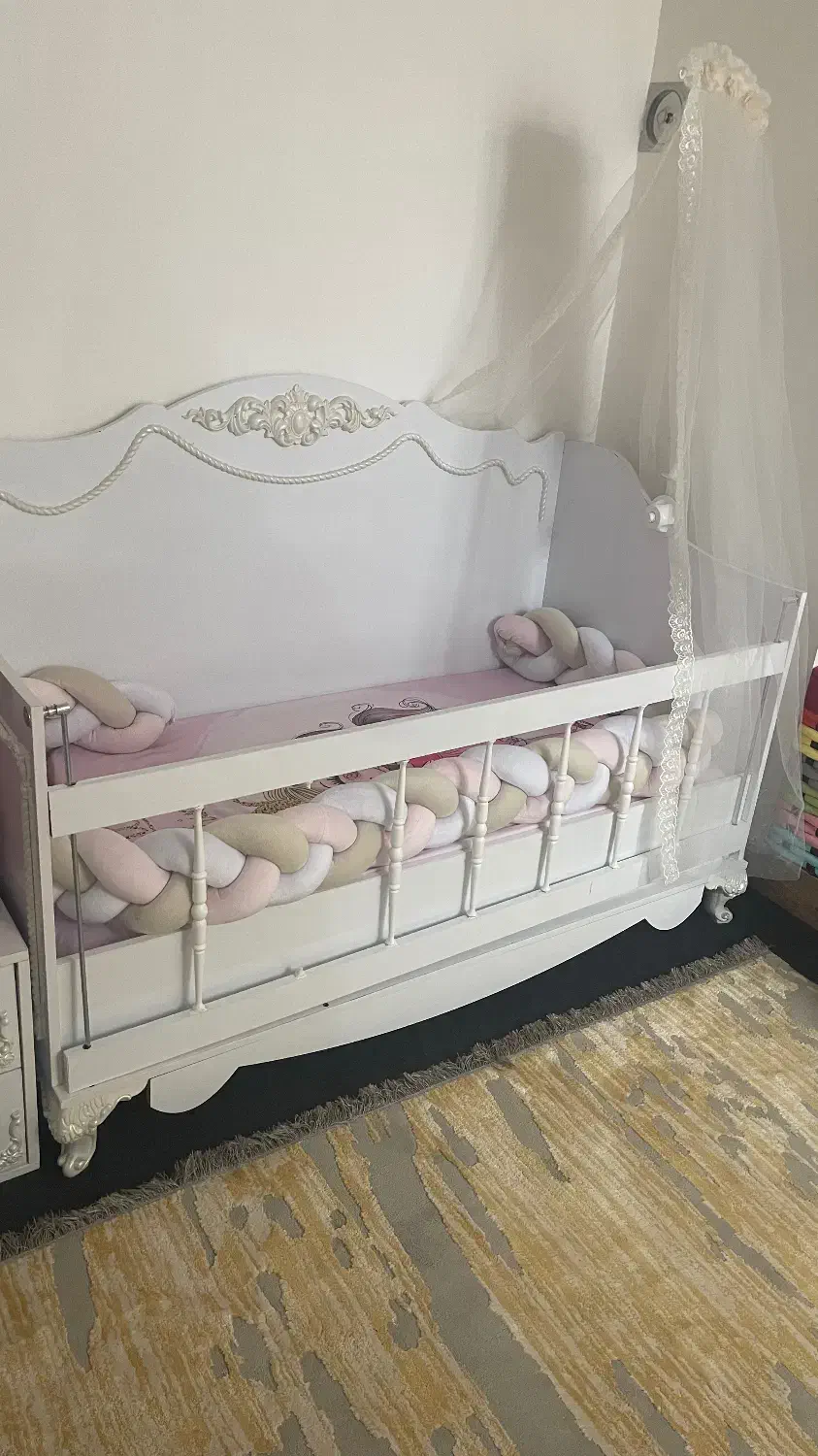 تخت کودک|تخت و صندلی بچه|شاهین دژ, |دیوار