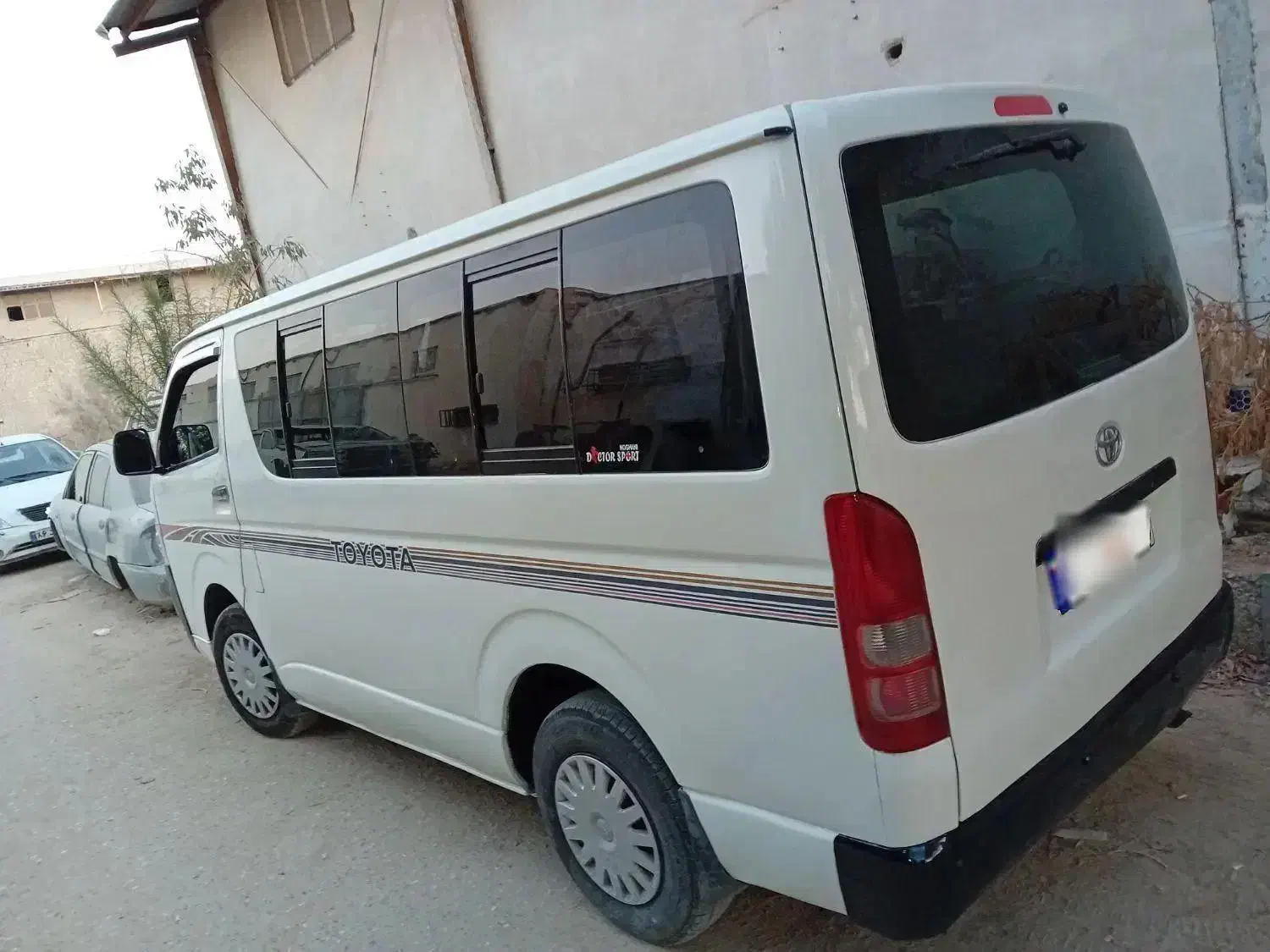 تویوتا هایس|خودرو سواری و وانت|قشم, |دیوار