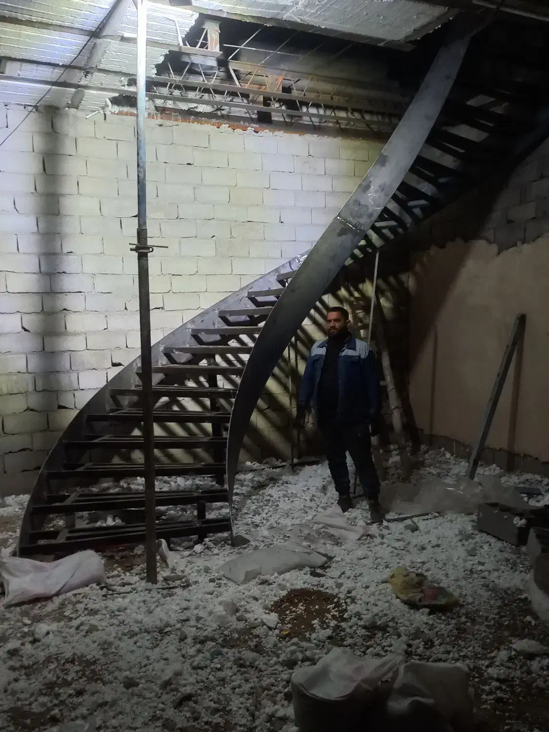 پله. پله گرد . پله دوبلکس. پله ورق خور.نرده استیل|خدمات پیشه و مهارت|مشهد, توس (بلوار توس)|دیوار