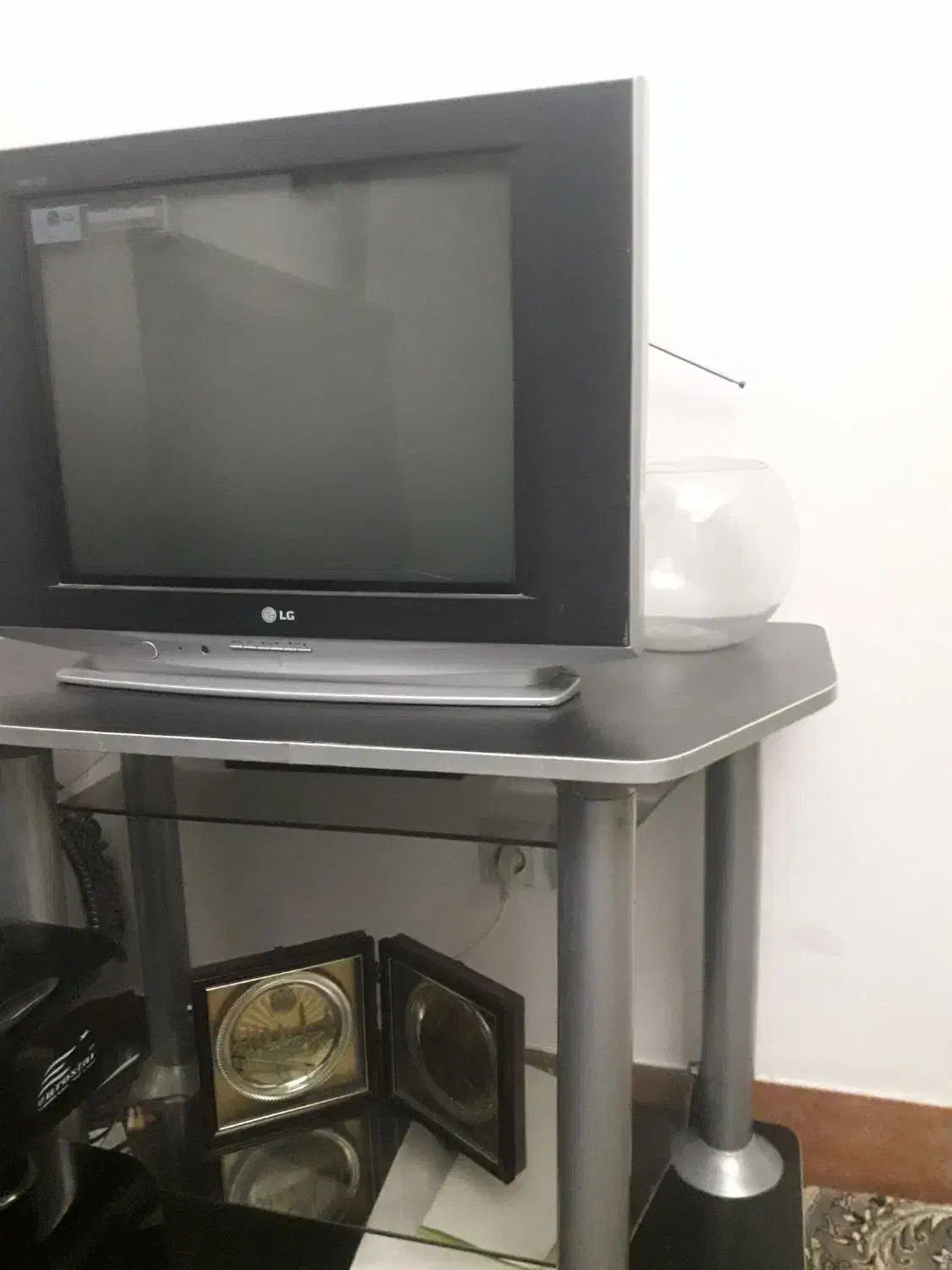 لوازم‌خانگی تلویزیون ال جی 21|تلویزیون و پروژکتور|قم, پردیسان|دیوار