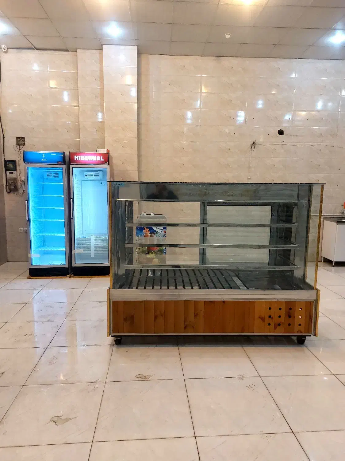یخچال مکعبی و میزکاری|فروشگاه و مغازه|قم, نخودی|دیوار