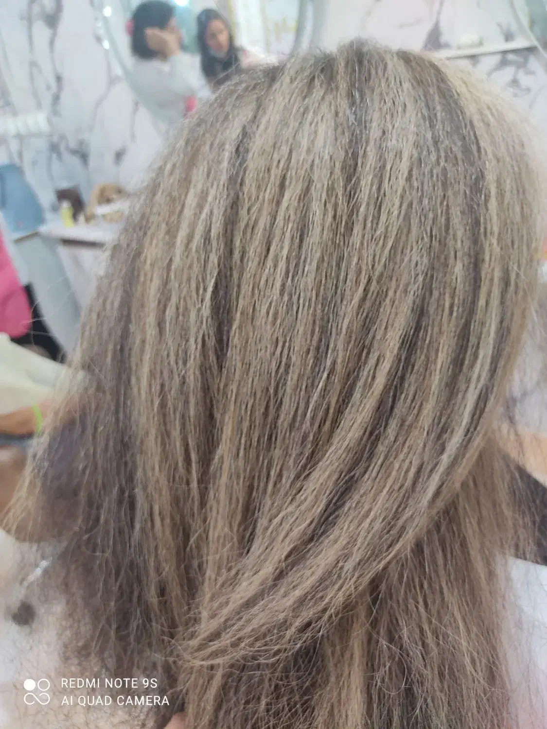 رنگ مو و لایت|خدمات آرایشگری و زیبایی|بندرعباس, |دیوار