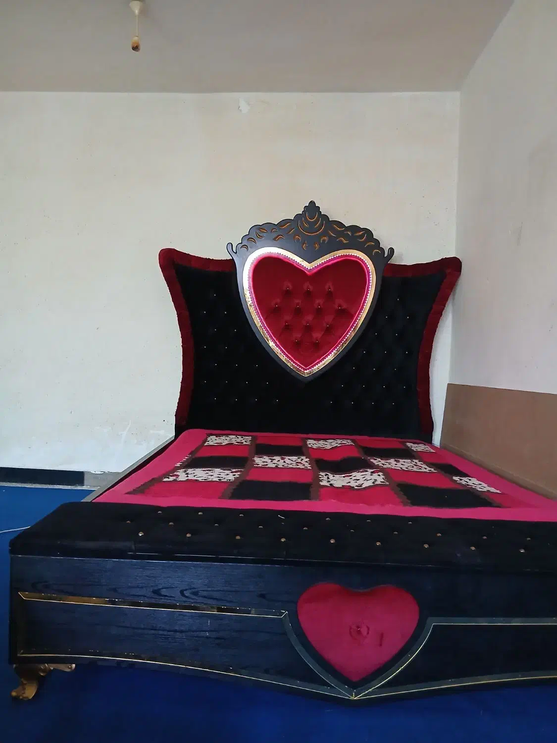 تخت سلطنتی 2نفره همراه با تشک فنری رویال 2نفره|تخت و سرویس خواب|امیدیه, |دیوار