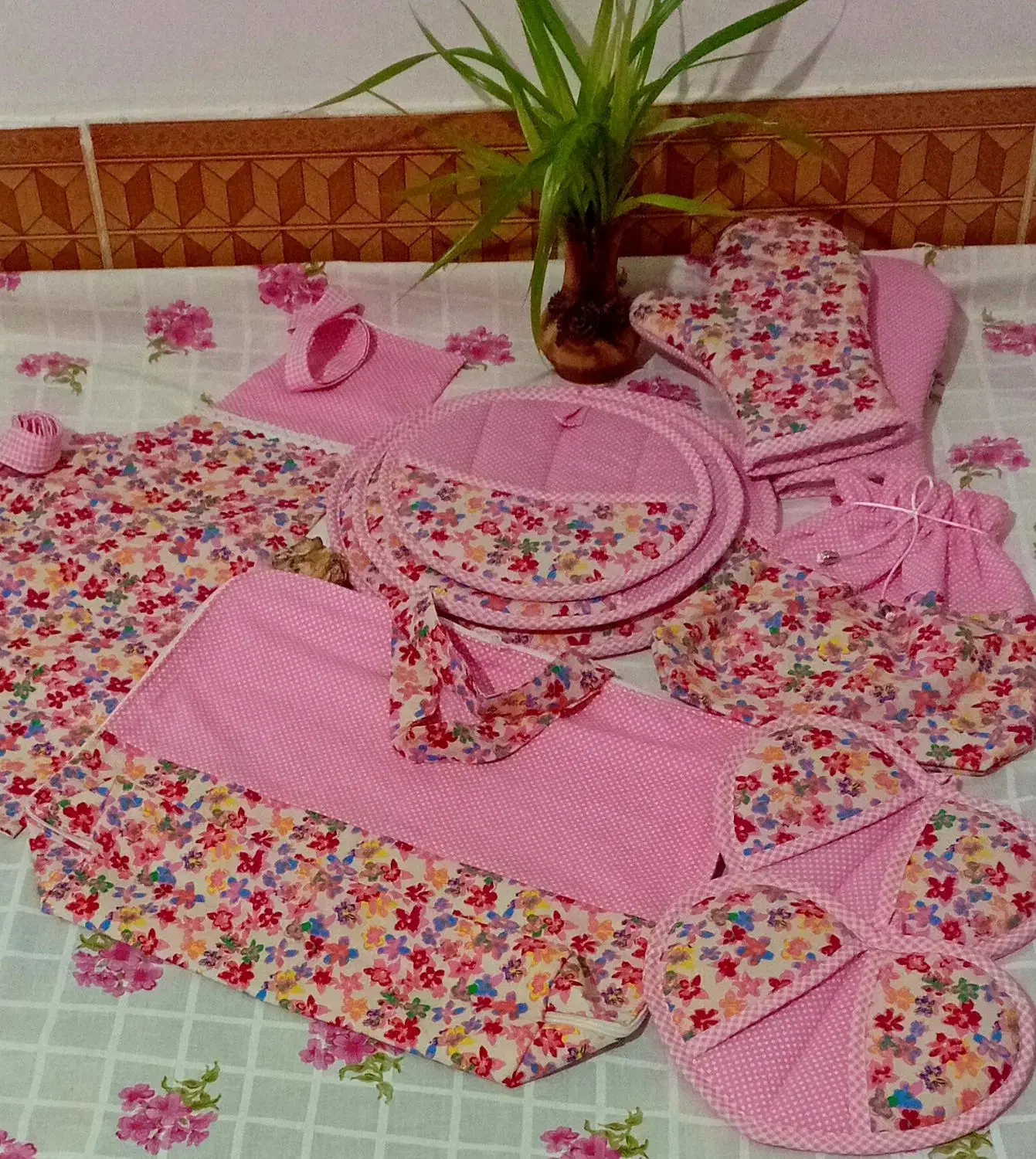 سرویس اشپزخانه|سفره، حوله، دستمال آشپزخانه|سبزوار, باهنر|دیوار