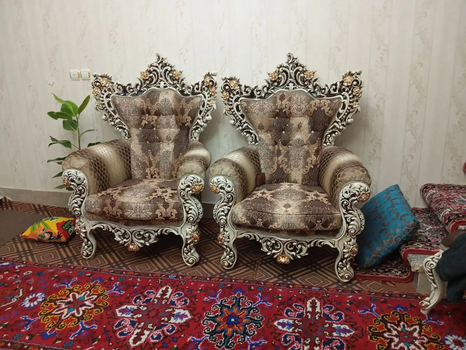 مبل سلطنتی|مبلمان خانگی و میز عسلی|اهر, |دیوار