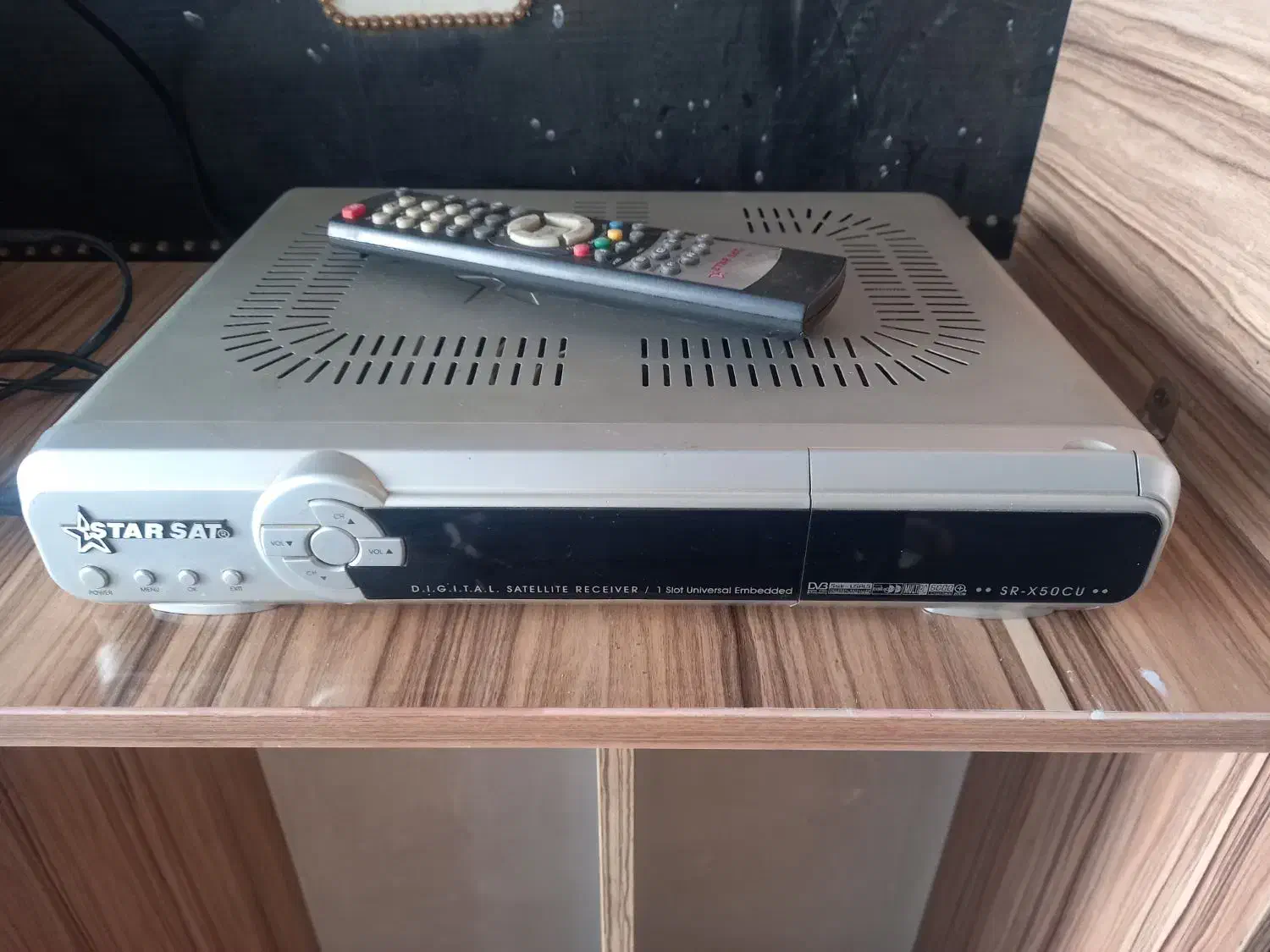 گیرنده استارست|صوتی و تصویری|صدرا-فارس, فاز ۱|دیوار